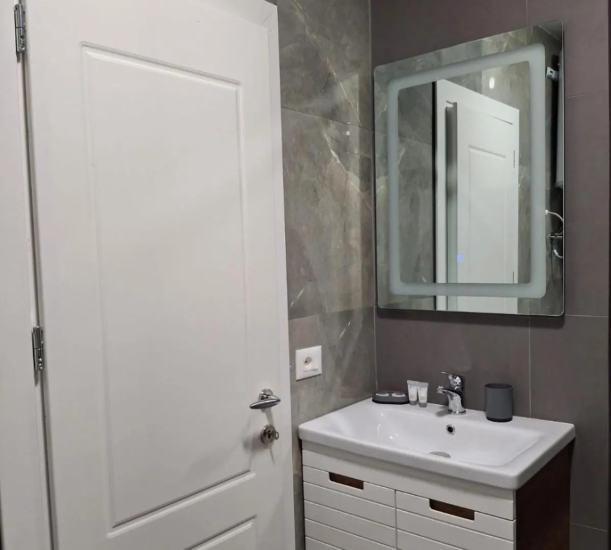 New Fabulous Attic - Modern And Stylish Apartment Tirana